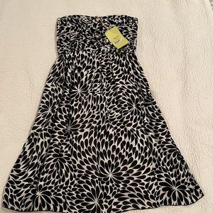 Black and white casual strapless dress